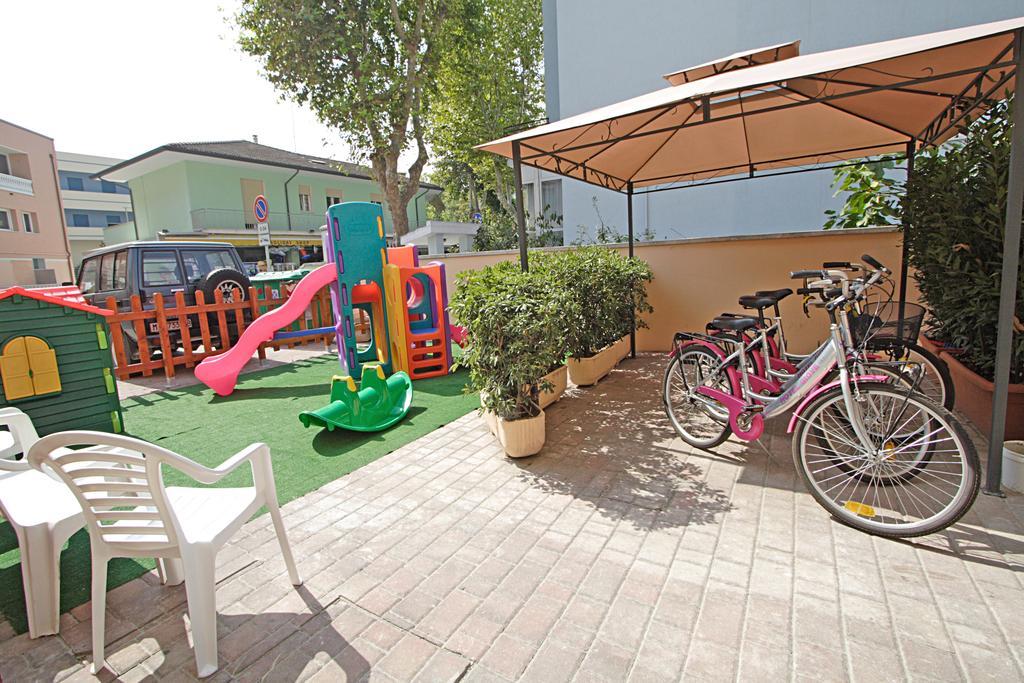 Hotel Giove Dipendenza Hotel Fiamma Cesenatico Zewnętrze zdjęcie
